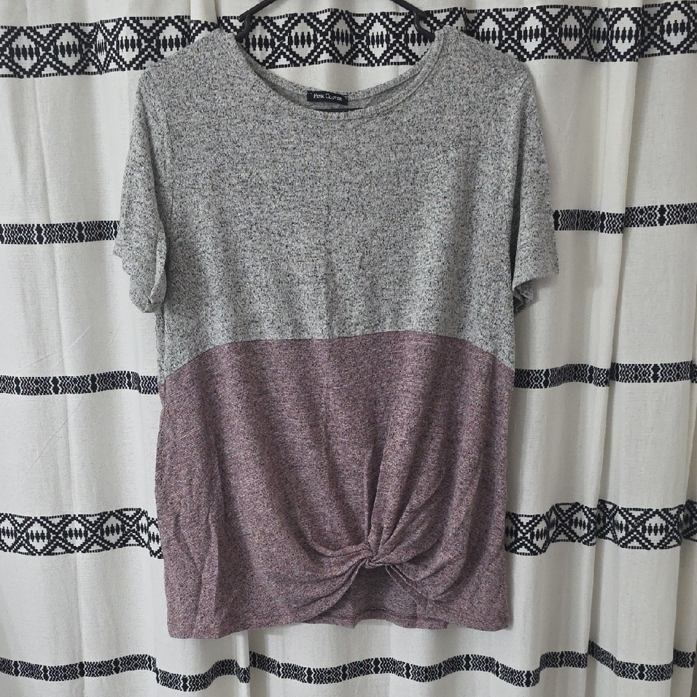 Pink Clover Gray & Mauve Two-Tone Knot Front Short Sleeve Tee